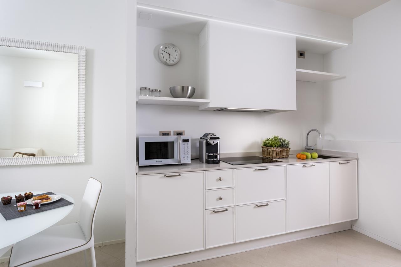 Embassy Apartamento 2*